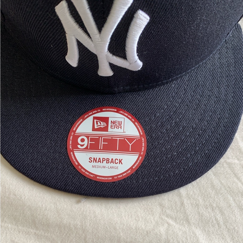 New Era Black Yankees Snapback Cap
